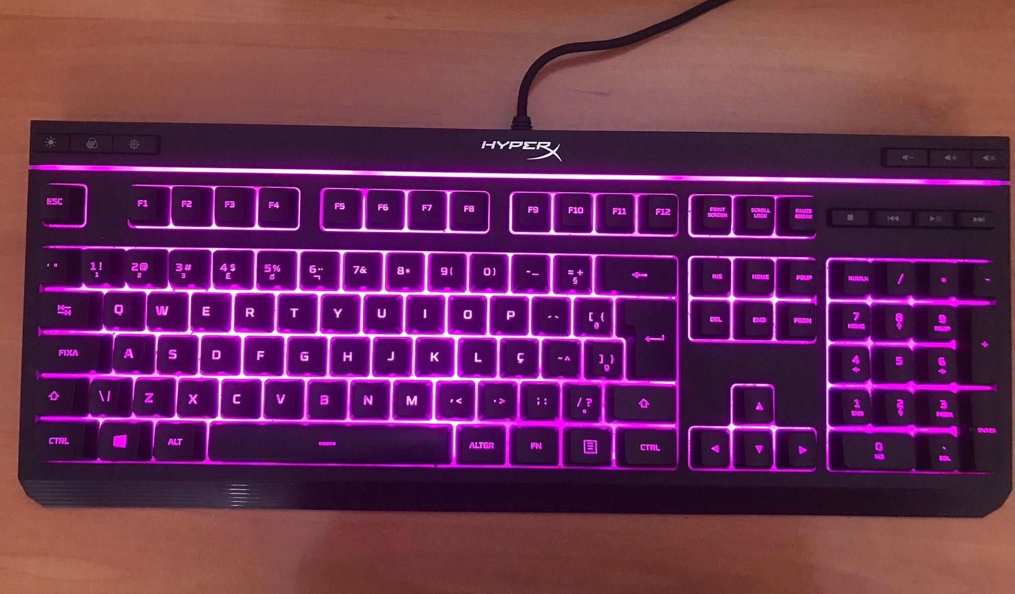 Teclado Hyper X RGB