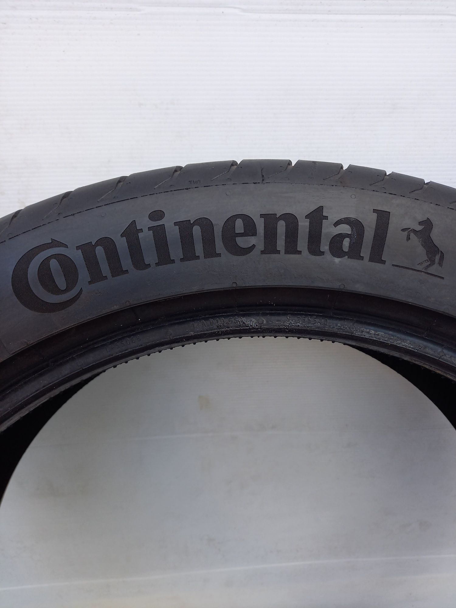 Opony 245x45R20 Continental
