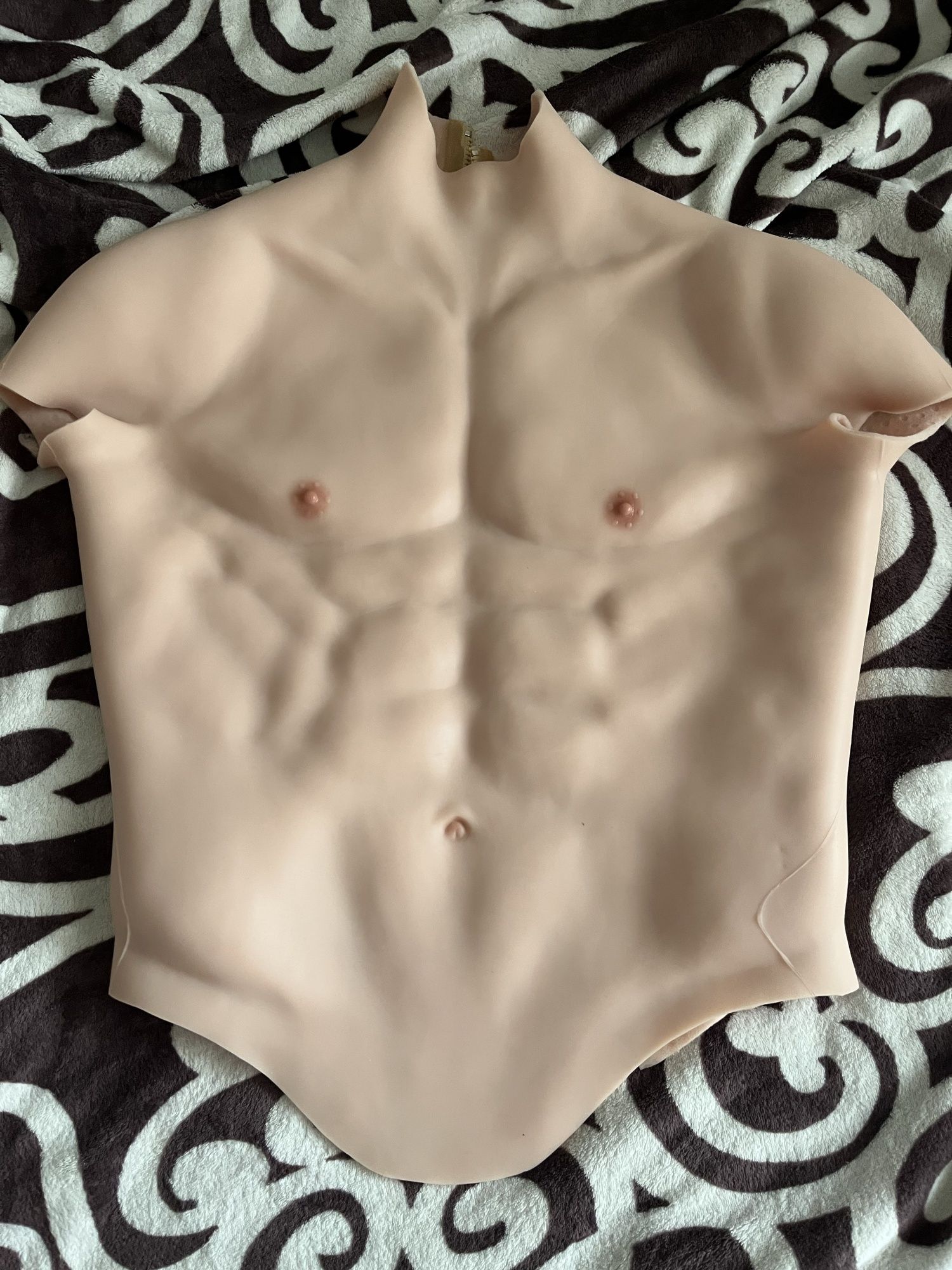 Tronco em Silicone Músculos Falsos
