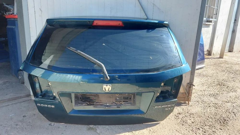 Dodge Journey Fiat Freemont klapa tył