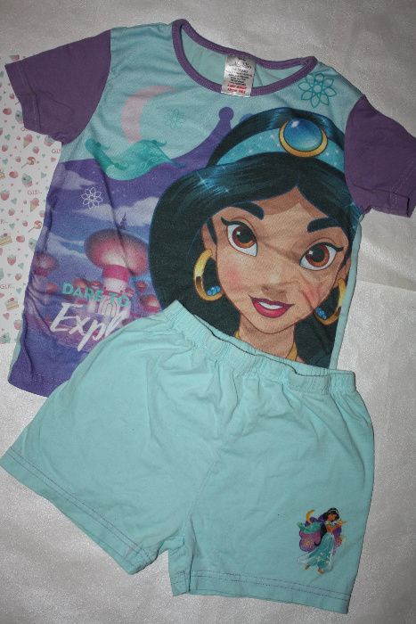 Комплект-пижама футболка+шорты девочке 5/6лет,отличное