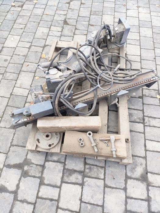 Rama konstrukcja pod wygarniacz do liści gałęzi