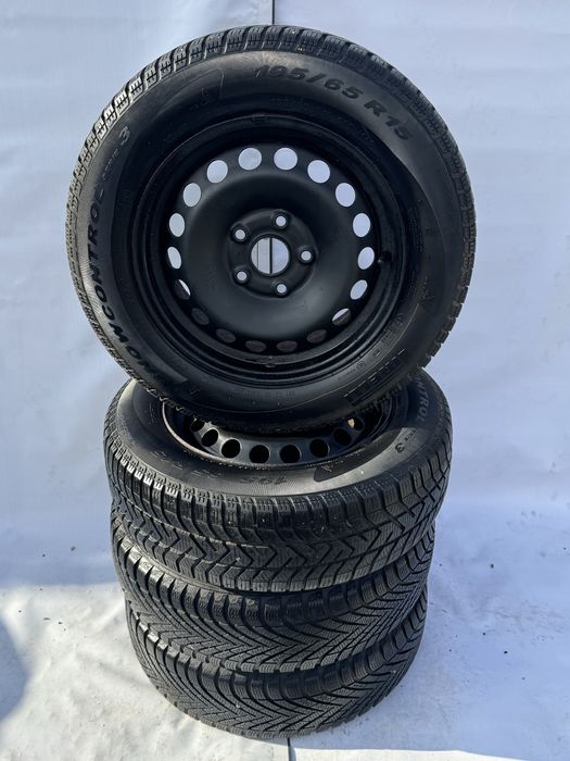 Koła opony stalówki 195/65R15 wielosezon PIRELLI VW