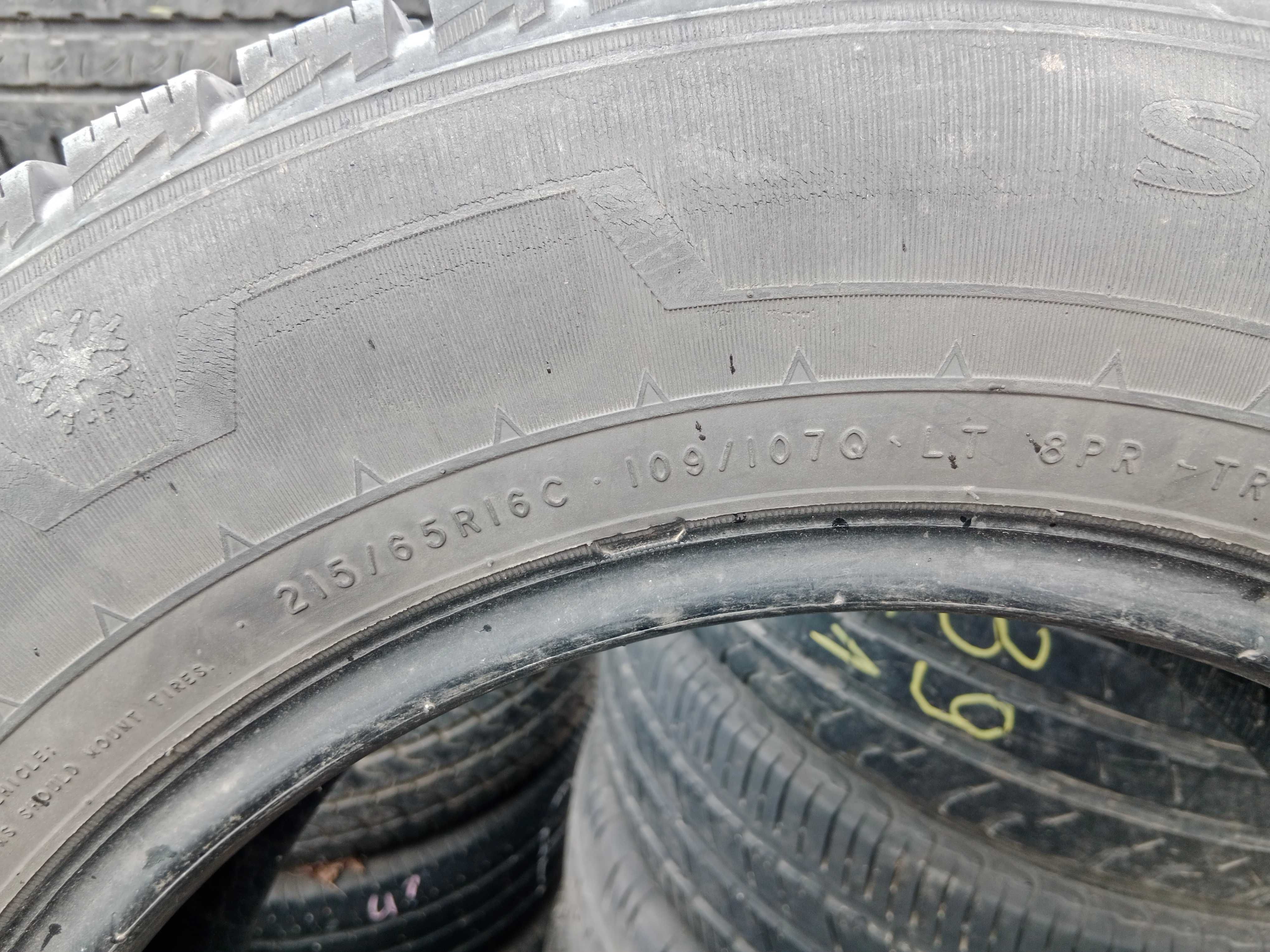 Opona używana 215/65R16C Triangle Snowlink 1szt.
