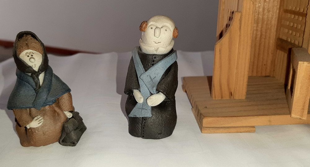 4 Bonecos Figuras Sátiras Artesanato