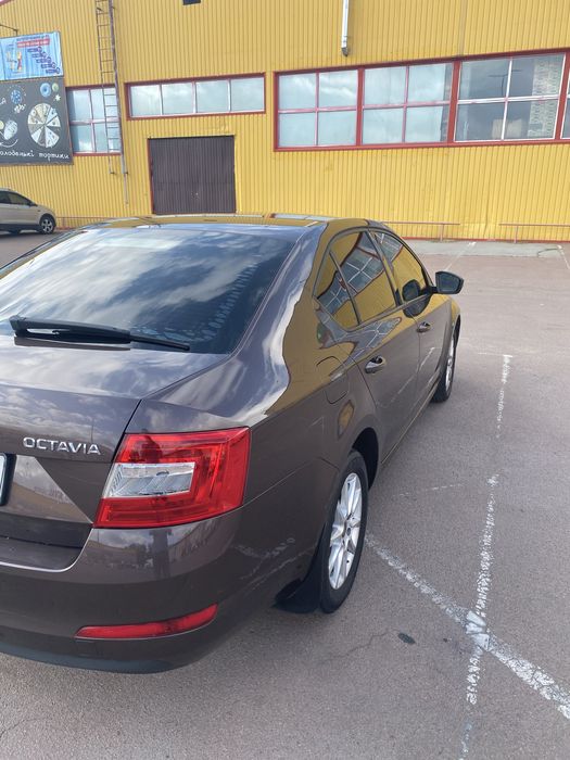 Продаж власного авто Skoda A7 (ліфтбек) 2013 року 1.4