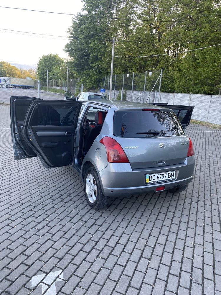 Продам авто Suzuki Swift 2006р. 1.3 бензин