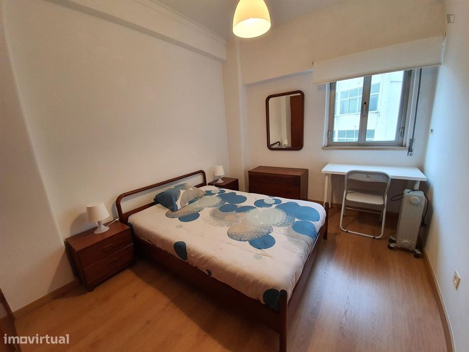 429209 - Quarto Individual em apartamento com 3...