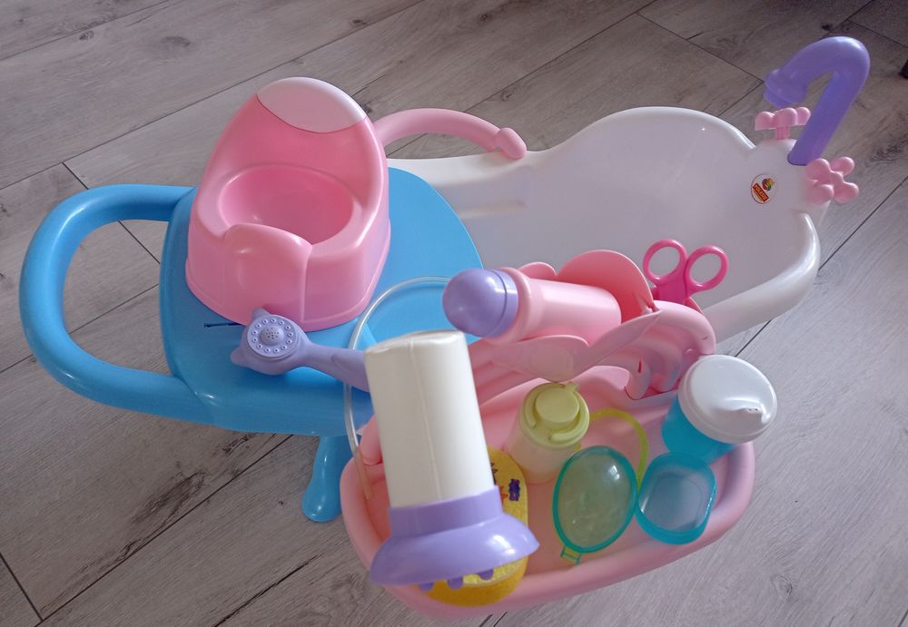 Wanienka dla lalek z akcesoriami