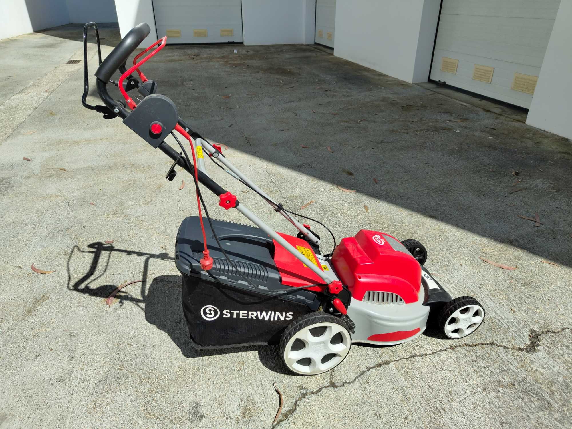 Cortador relva elétrico