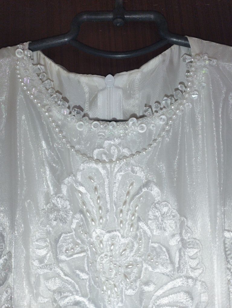 Белое винтажное платье романтизм 10-12 лет