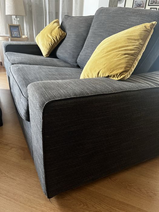 Sofa 2 lugares KIVIK + Repousa Pés