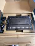 Roland tr 8 s syntezator ,automat perkusyjny ,Osłona przeciwkurzowa