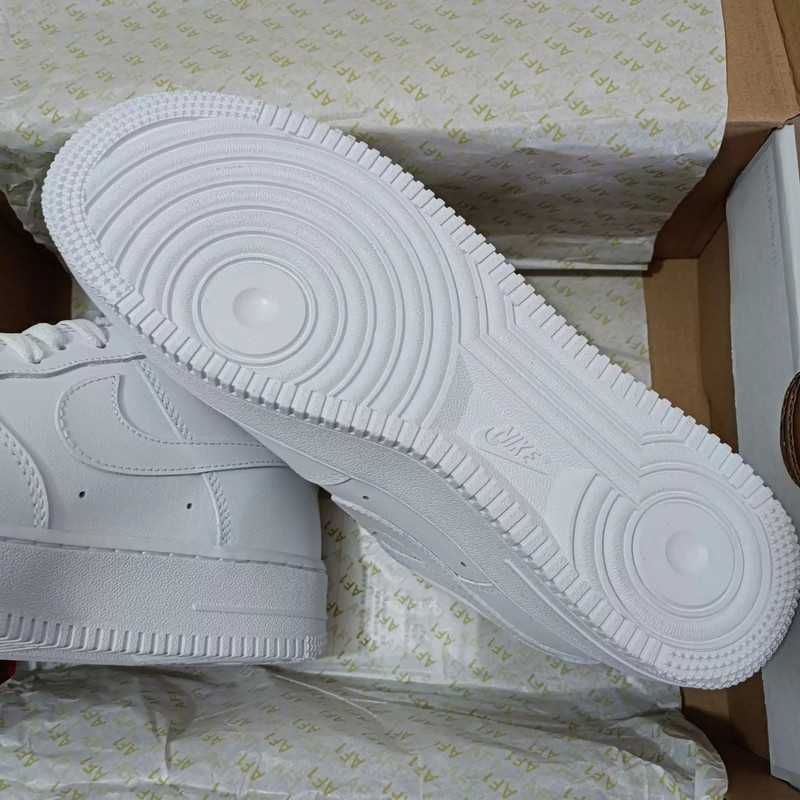 Nike Air Force 1 Low '07 White  40