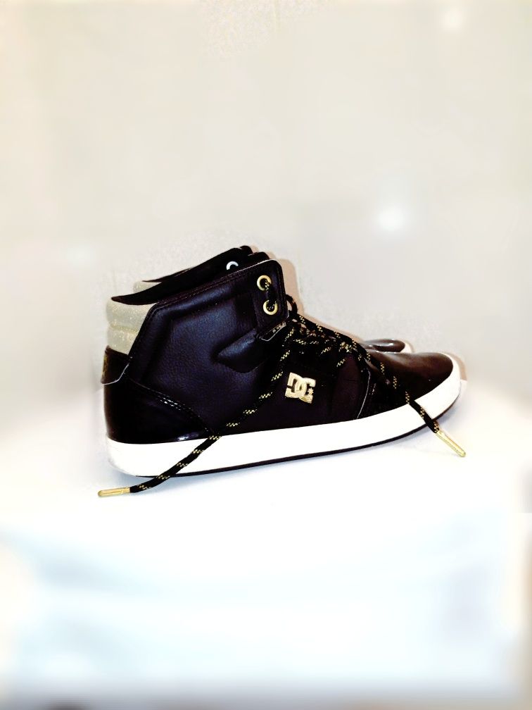Skórzane sneakersy DC Shoes skóra naturalna oryginalne czarno złote 42