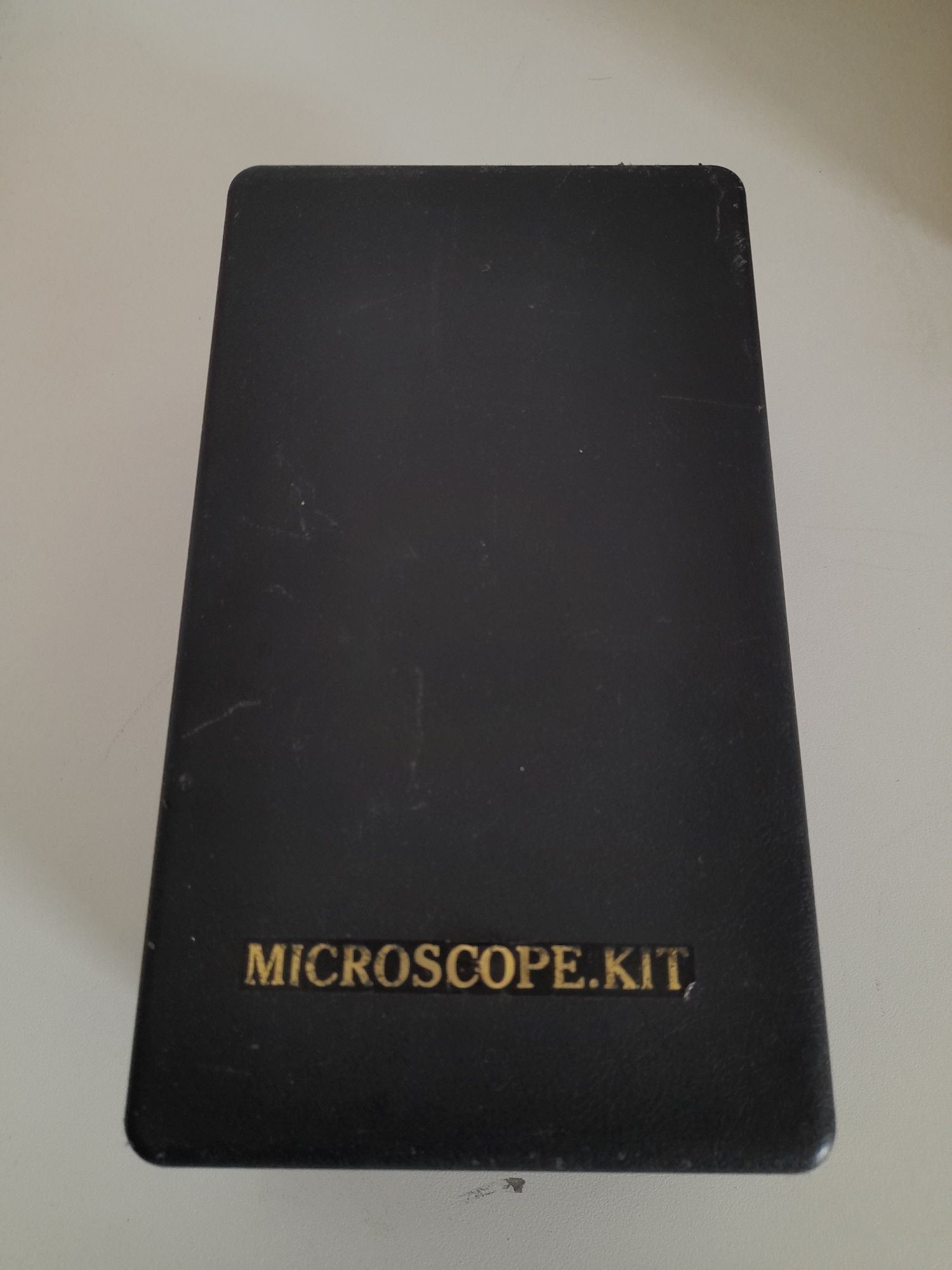 Microscópio juvenil antigo