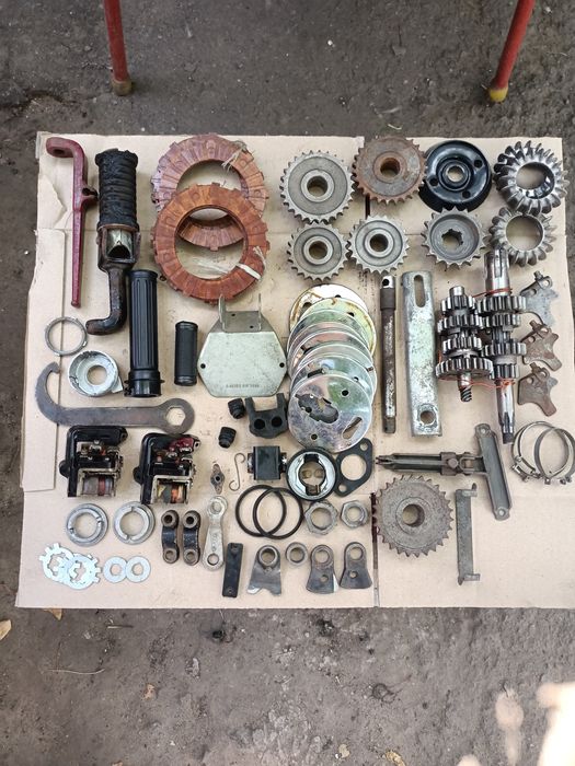 Продам поршня на Яву