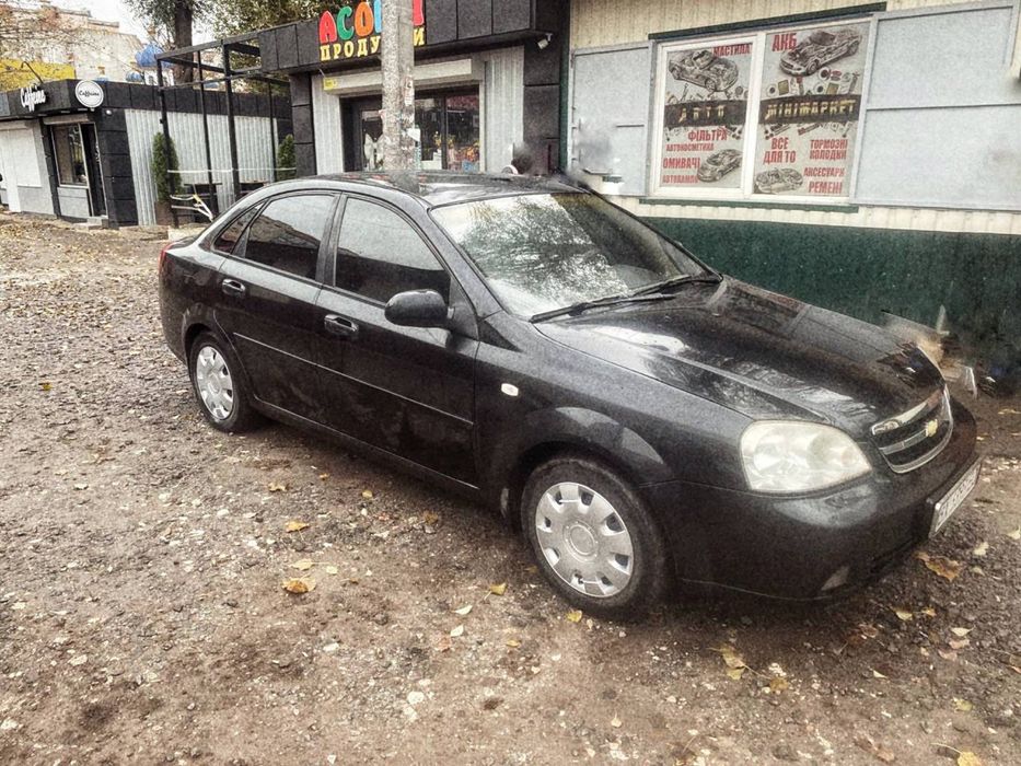 Продам шевролє лачеті в гарному стані