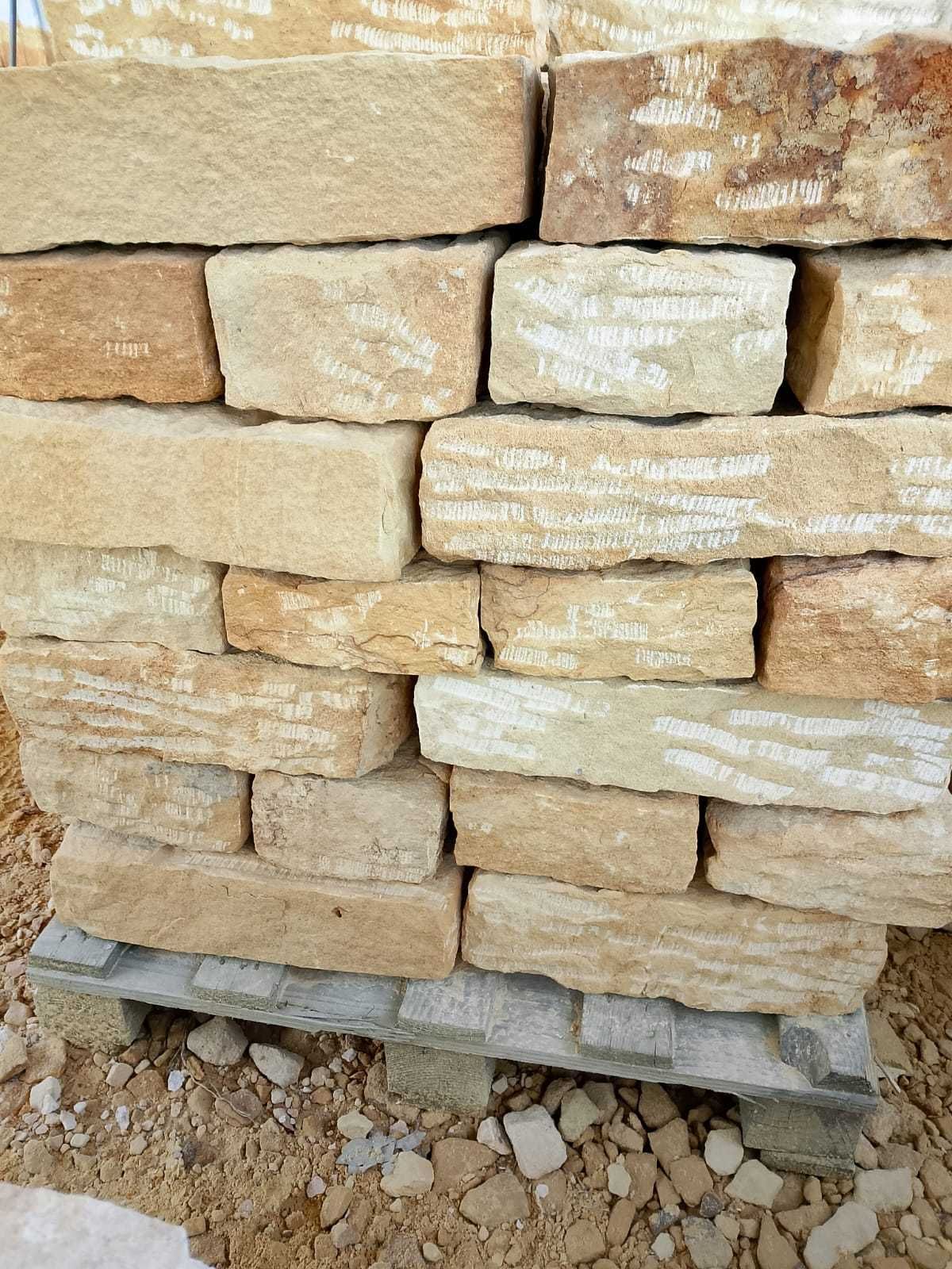 Kamień piaskowiec łupany kostka 10x20x40
