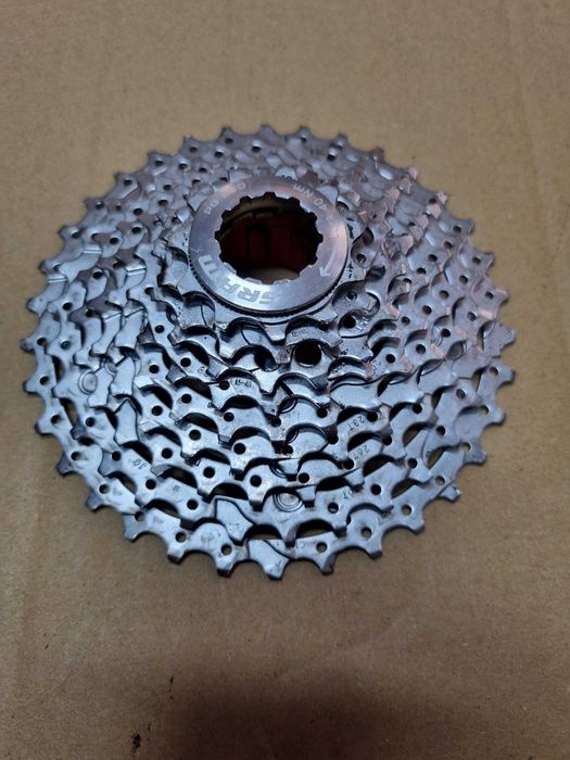Kaseta Sram PG990 9s plus łańcuch
