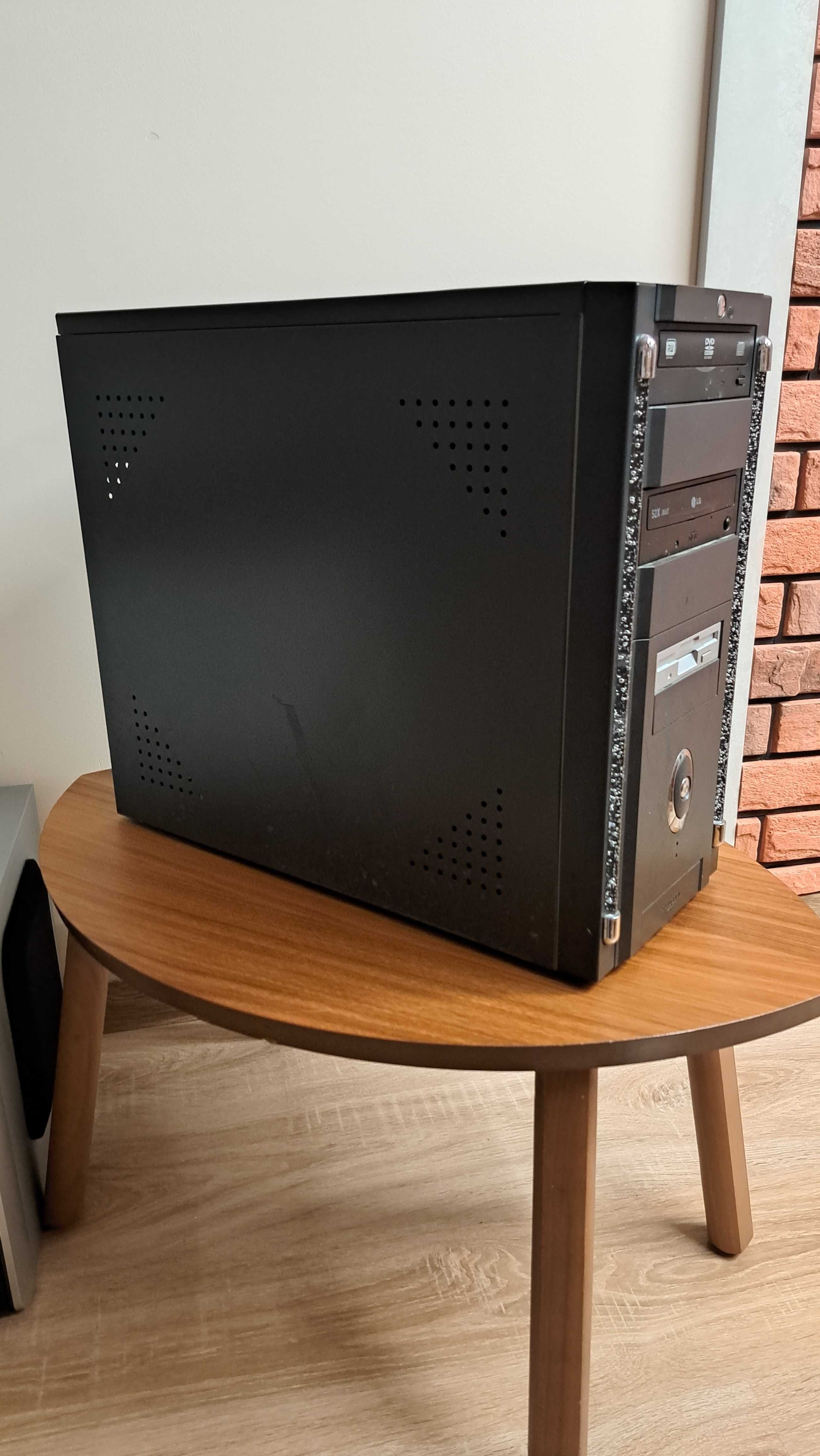 Obudowa komputera ATX / Midi Tower