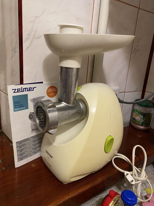 Продам электромясорубку Zelmer Diana 1400 W 886.5