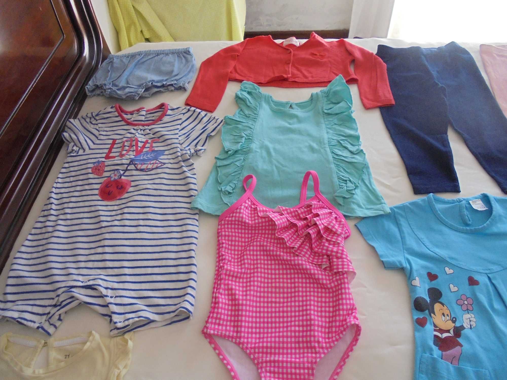 lote de roupa de menina o biquíni lindo