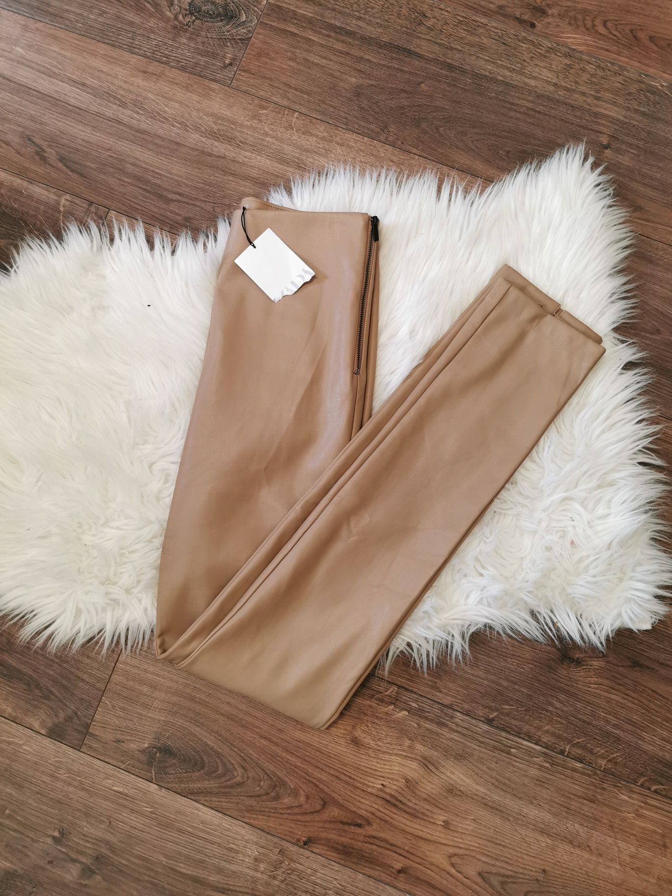 Skórzane leginsy legginsy spodnie rurki getry skinny fit S 36 Zara