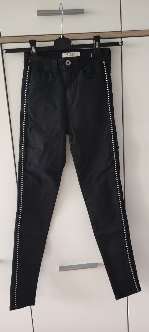 Jeansy Sixte skinny ćwieki r.XS czarne