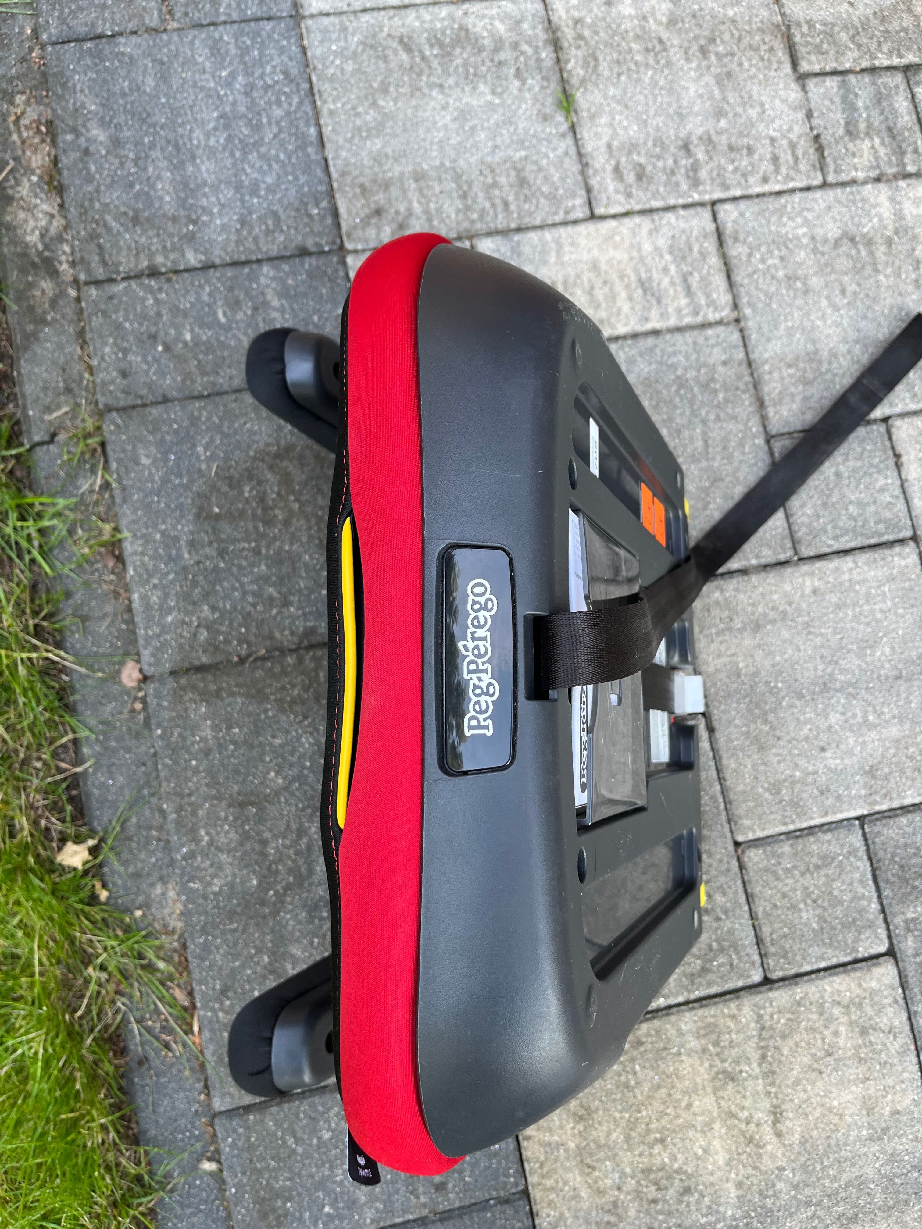 Fotelik podstawka PEG PEREGO 15-36kg Isofix