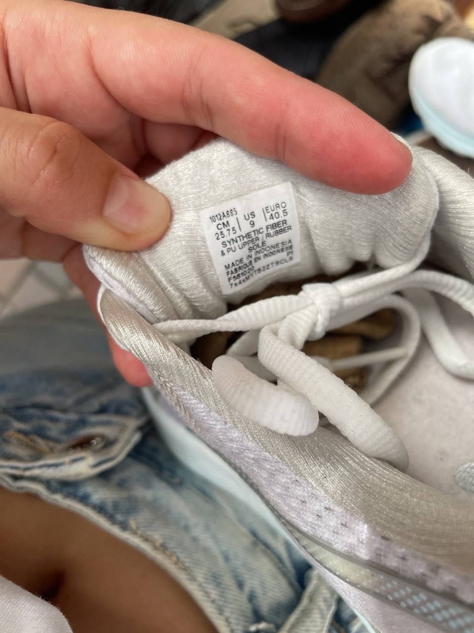 Кросівки для бігу жіночі Asics Gel-Nimbus
