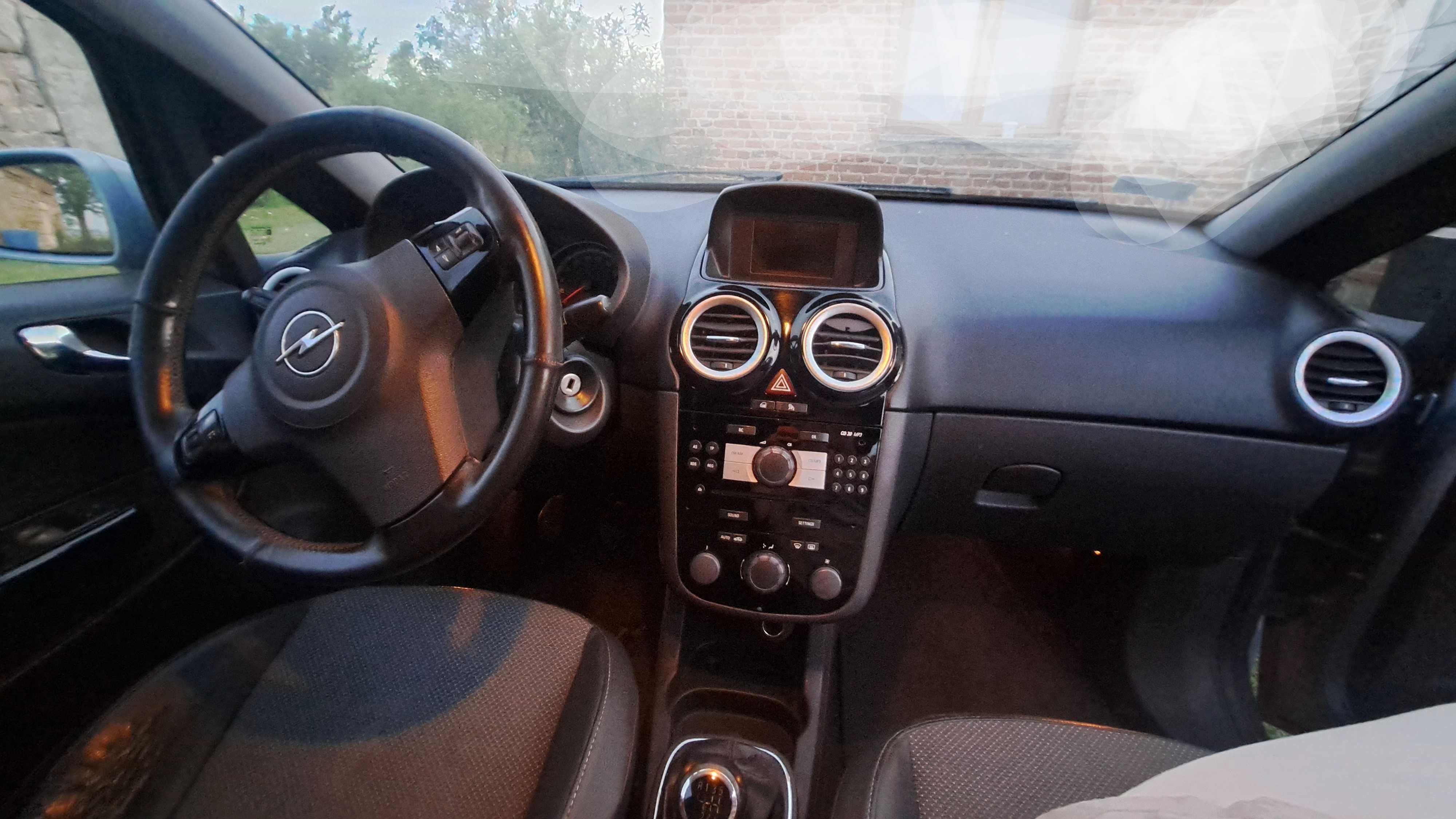Tanio sprzedam Opel Corsa