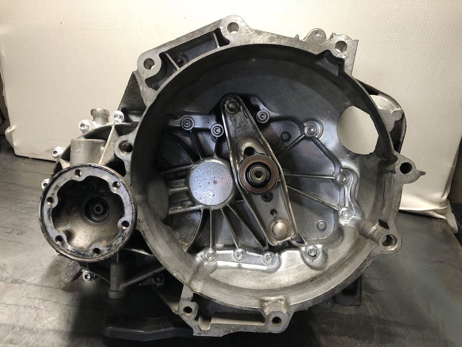 Коробка передач кпп VW 1.6 FSI Touran Caddy passat b6 JJY HPB GQG
