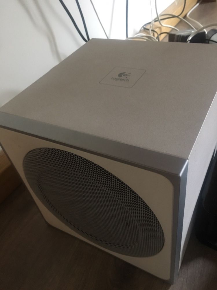 Logitech subwoofer + colunas