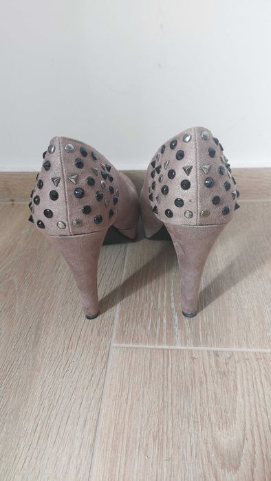 Szpilki beżowe rozmiar 41