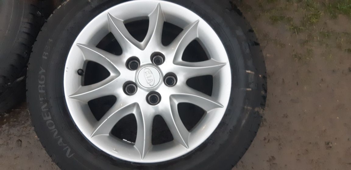 Alufelgi koła lato Kia Carens III 5x114,3 ET51 205/60R16 ori