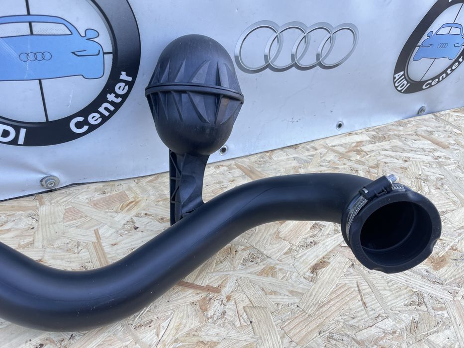 патрубок надува турбіни до Audi A4 B9 патрубок інтеркулера