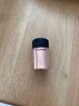 MAC Cosmetics - pigment