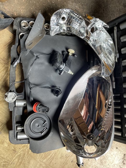 фара Сітроєе берлінго