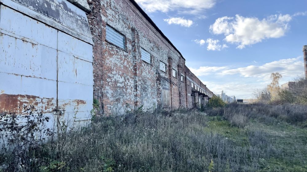 Продаж великого складського комплексу 8300 м.кв.