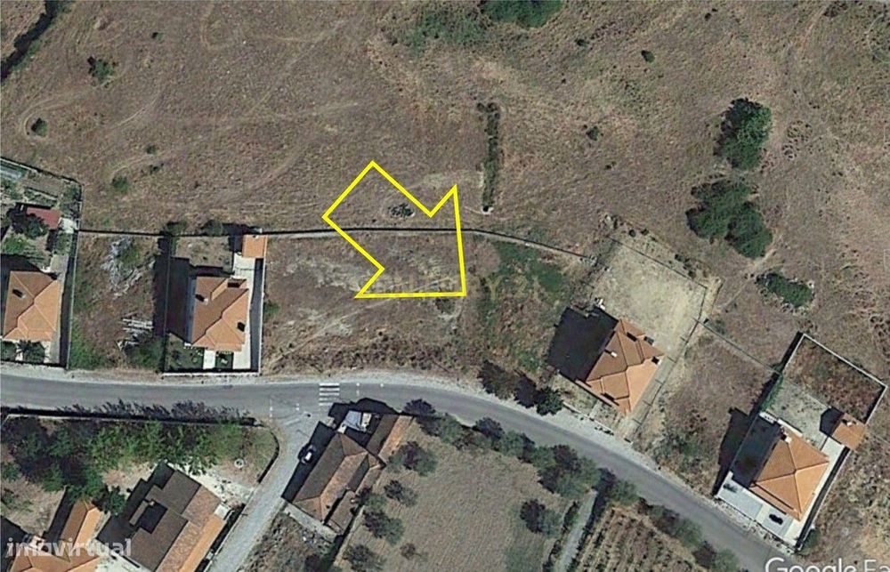Lote urbano de 690m2