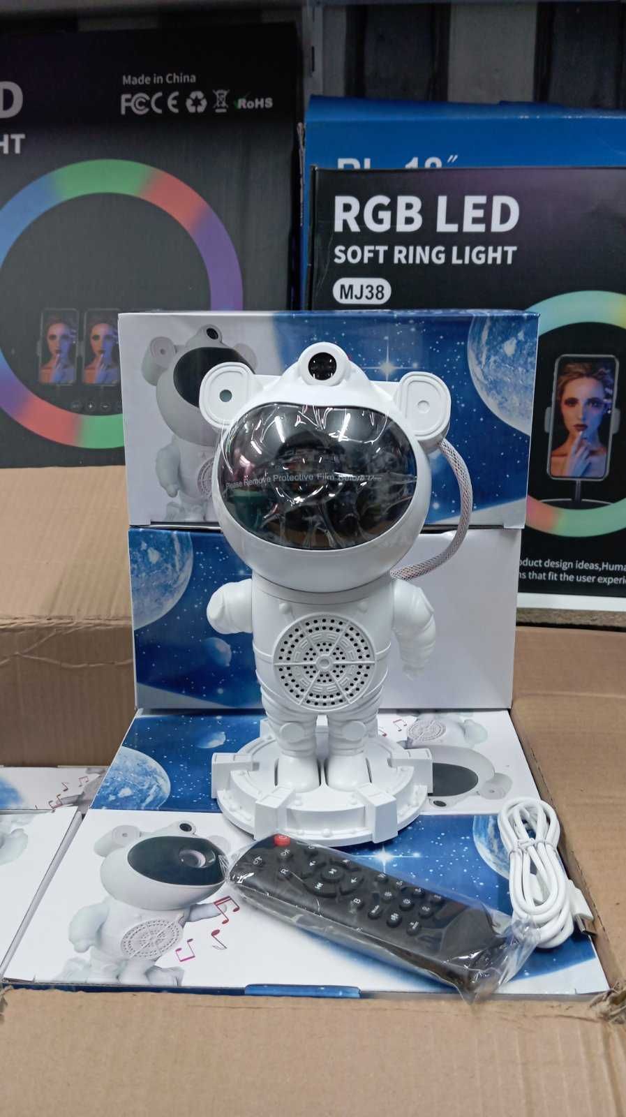 Лазерний нічник-проектор Космонавт з Bluetooth колонкою та пультом