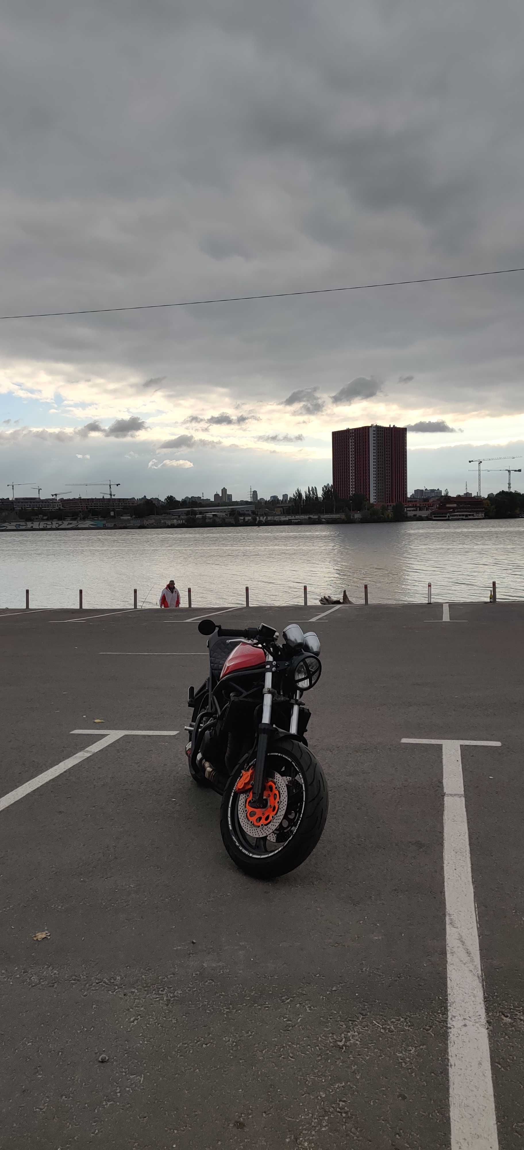 Suzuki Bandit Cafe Racer 400