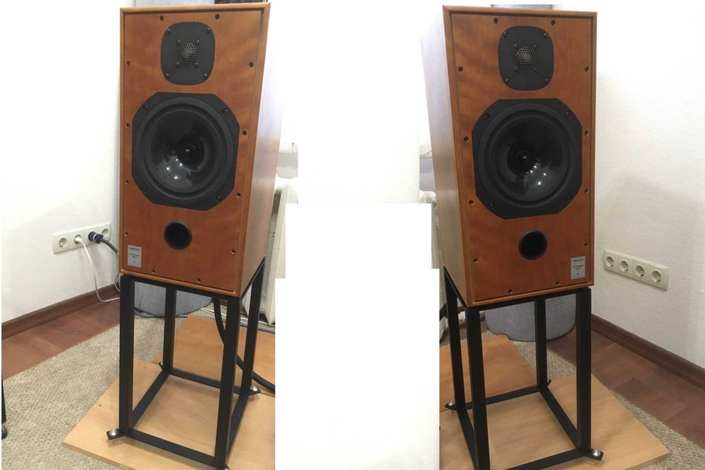 Стійки під акустику Custom Design QS 104 для Harbeth 7ES