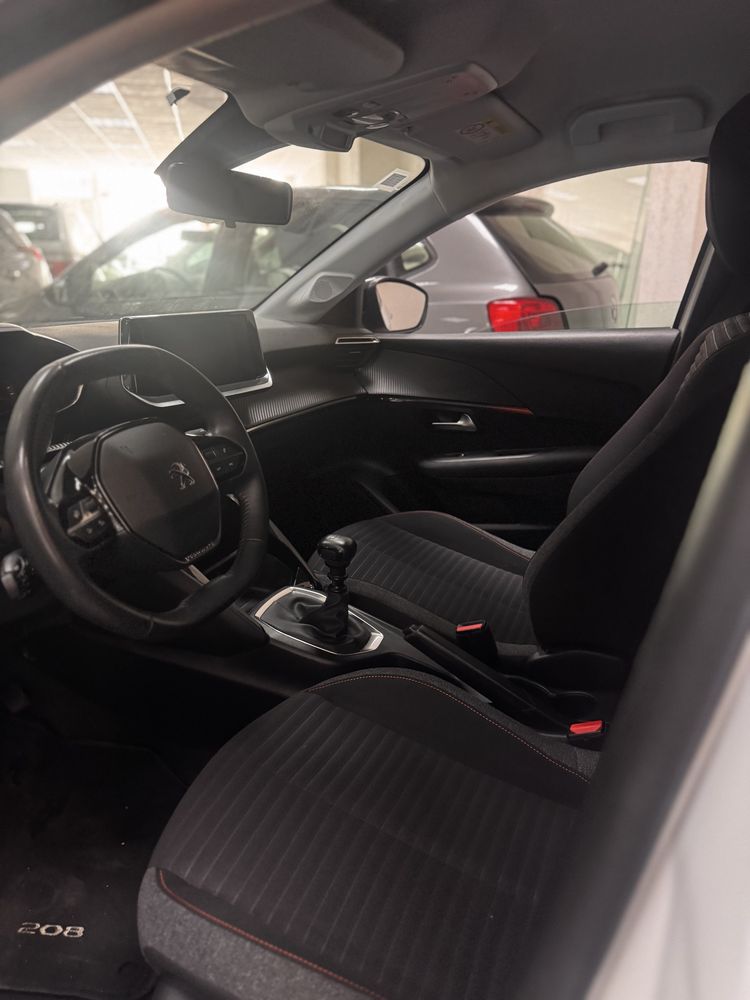 Peugeot 208 90 mil km 2022