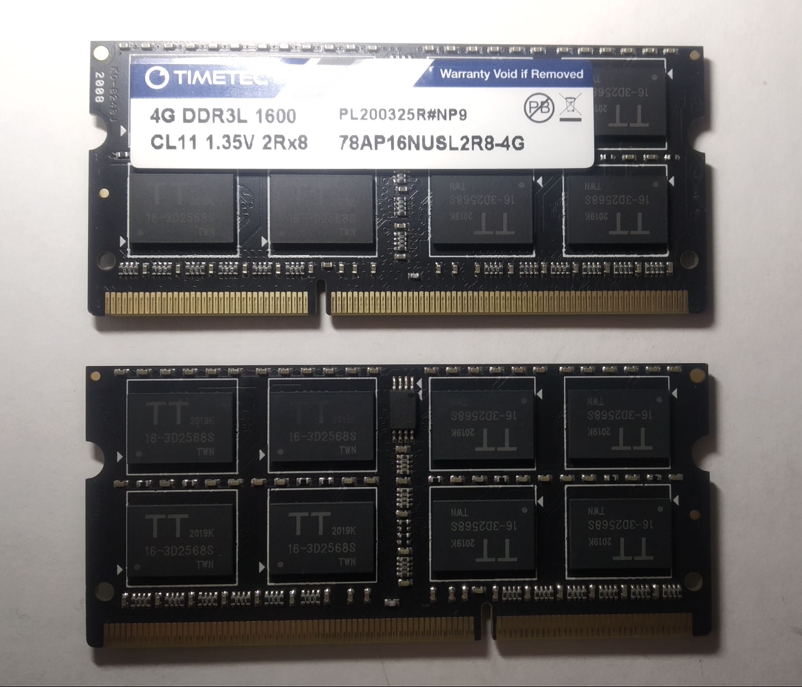 Memórias 4GB RAM a 1600Mhz (8GB = 2x4)