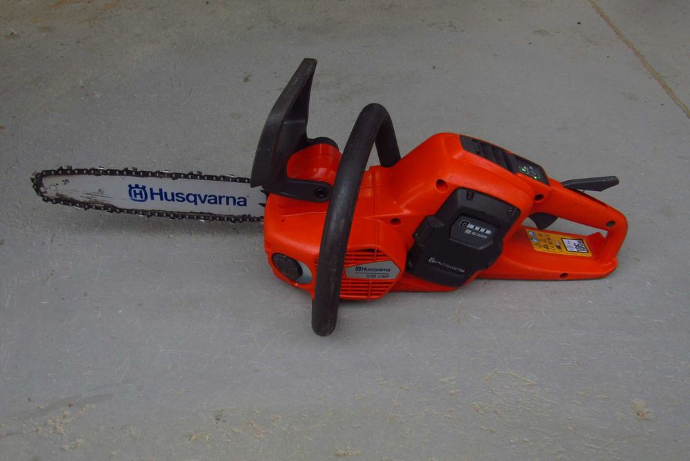 Piła łańcuchowa pilarka elektryczna akumulatorowa Husqvarna 536 lixp