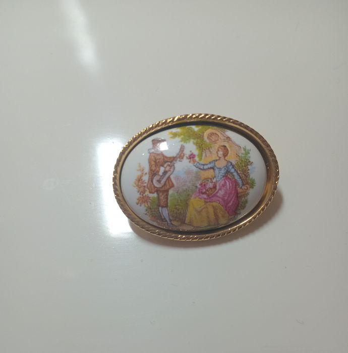 Набор (клипсы и брошь)