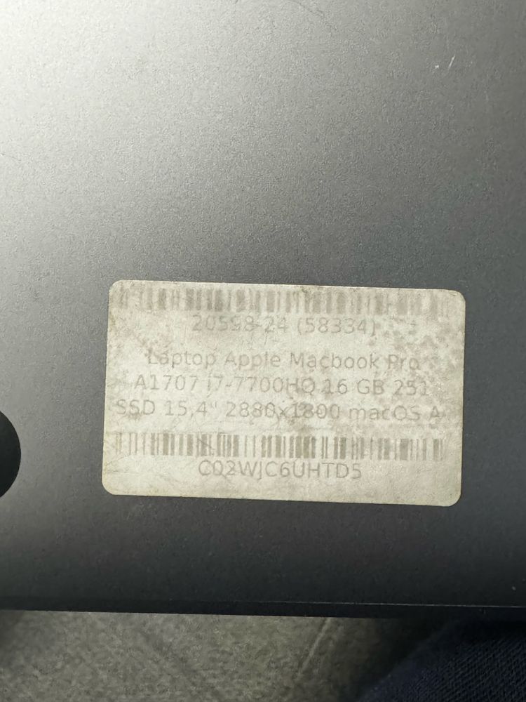 Macbook pro 15. Najlepiej odbior osobosty