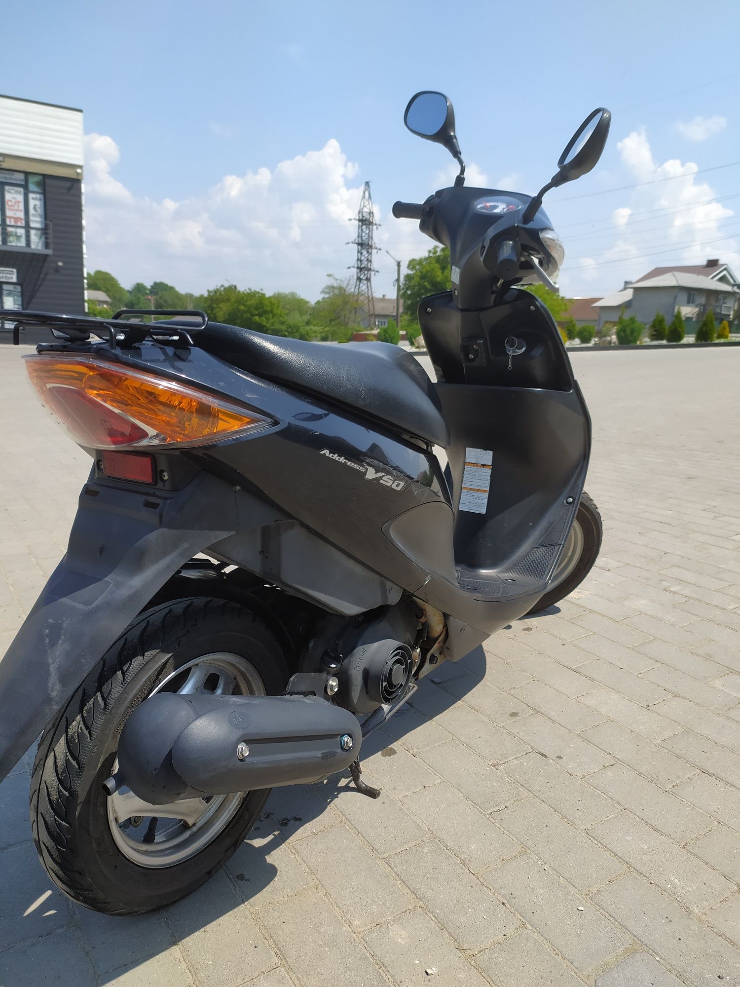 Продам скутер Suzuki Address V50